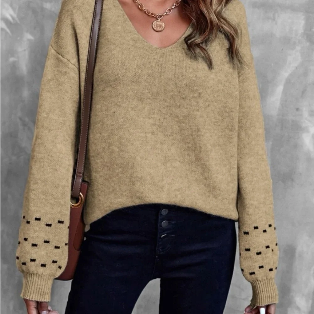 New v neck long sleeve sweater - Picture 3 of 7